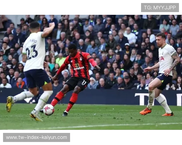 瓦塔拉双响助摩纳哥制胜 边路突击展锋芒 瓦塔拉双响助摩纳哥制胜 边路突击展锋芒